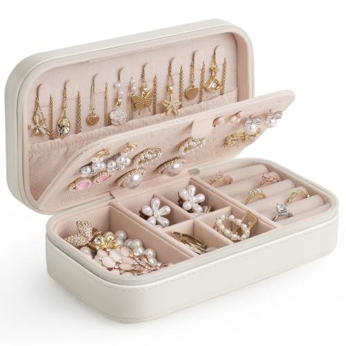 DesignSter Travel Jewelry Box, PU Leather Portable Jewelry Case, Small Jewelry Boxes for Gifts, Travel Jewelry Organizer for Women Rings Earrings Necklaces Bracelets (Beige) - color: Beige